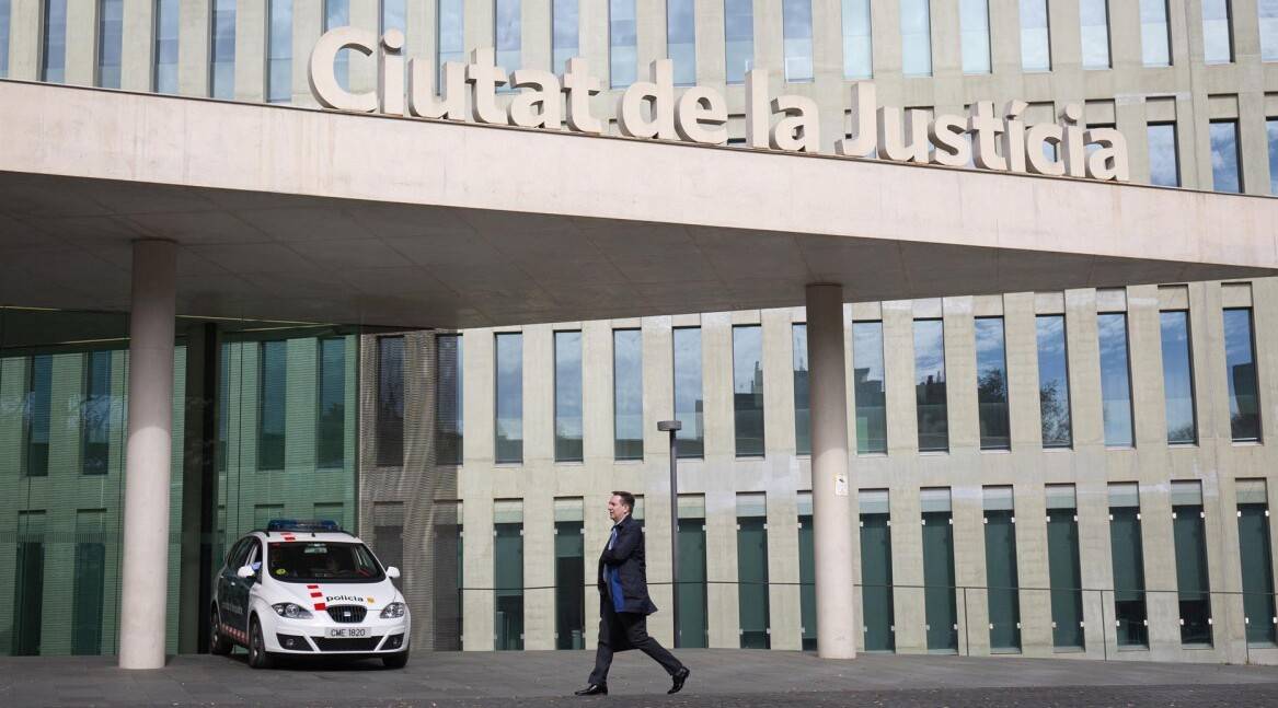 Una IA per jutjar multireincidents: la petició de la Fiscalia de Barcelona