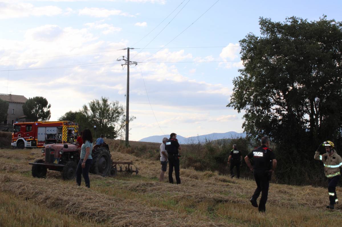 Policia, mossos i veïns vetllaven per què no avancés més el foc  - Ramon Estany 