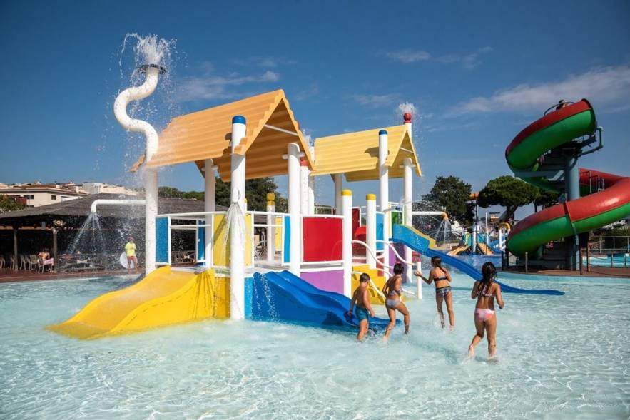 8 parcs aquàtics (amb descompte) on refrescar-se en família a l'estiu