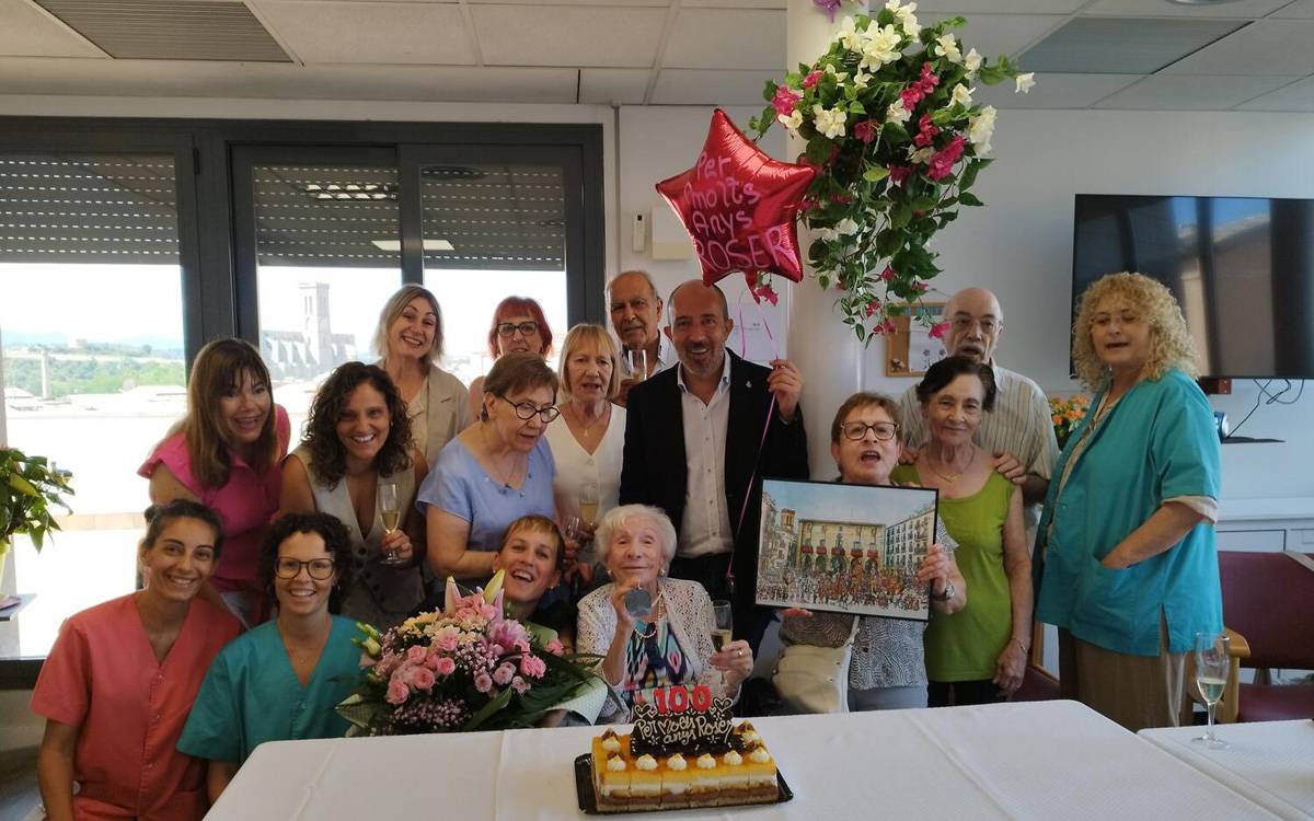 L'Ajuntament de Manresa homenatja Roser Manubens Riu pel seu centenari