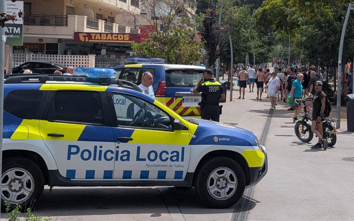 El dispositiu especial de la Policia Local de Salou ja ha efectuat més d'un centenar d'intervencions