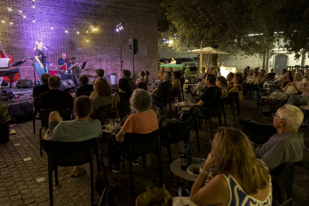 El concert de Claire Martin a Terrassa també va ser un èxit de públic - Lluís Clotet El concert de Claire Martin a Terrassa també va ser un èxit de públic