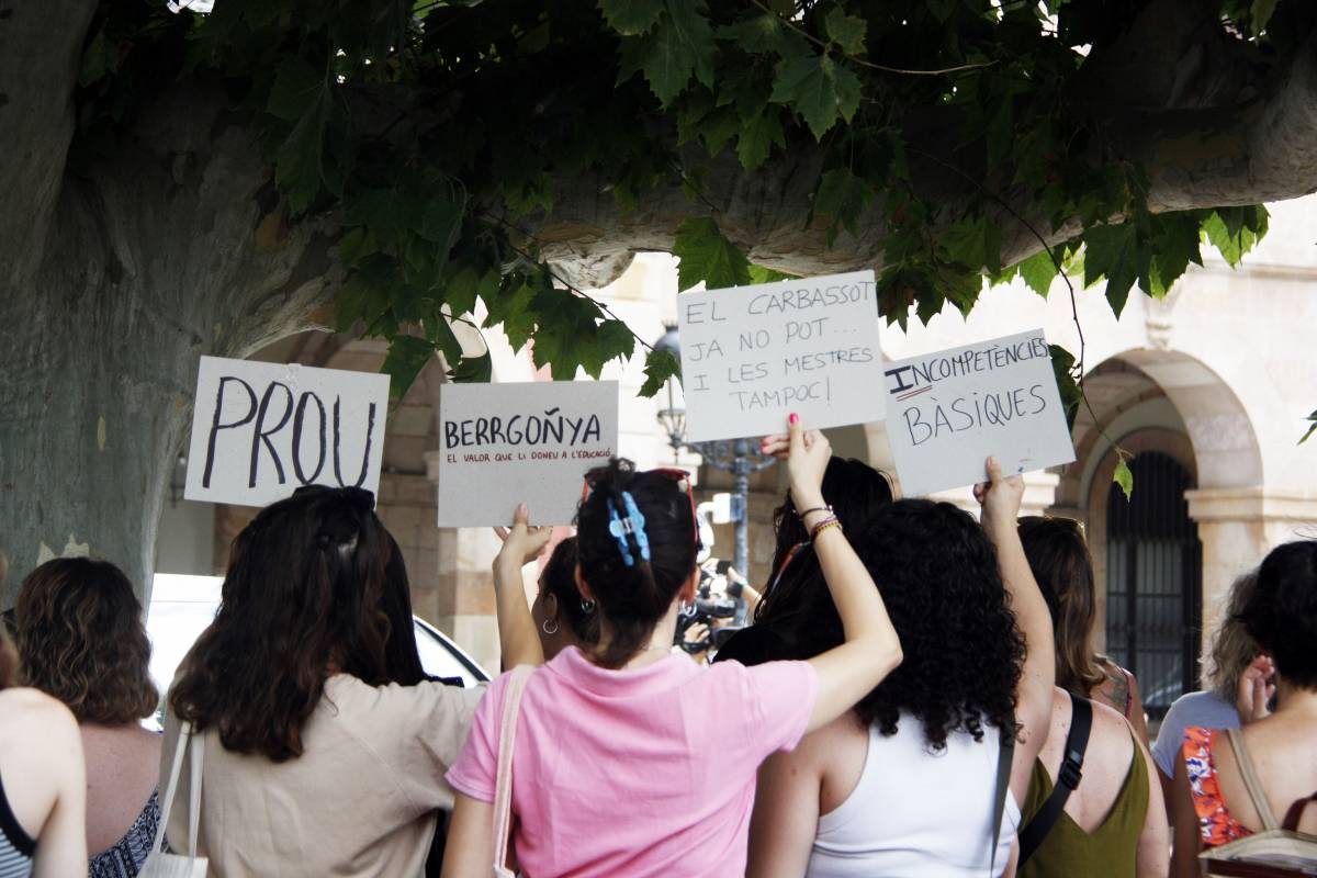 Nous afectats pel caos de les places docents: «Els errors administratius m'han deixat sense feina»