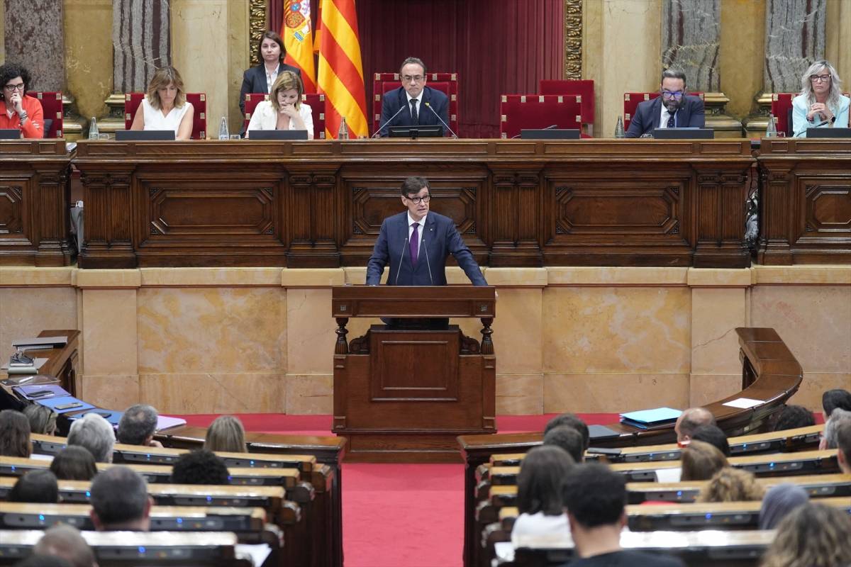 Illa blinda Niubó davant d'una oposició que li posa deures d'estiu