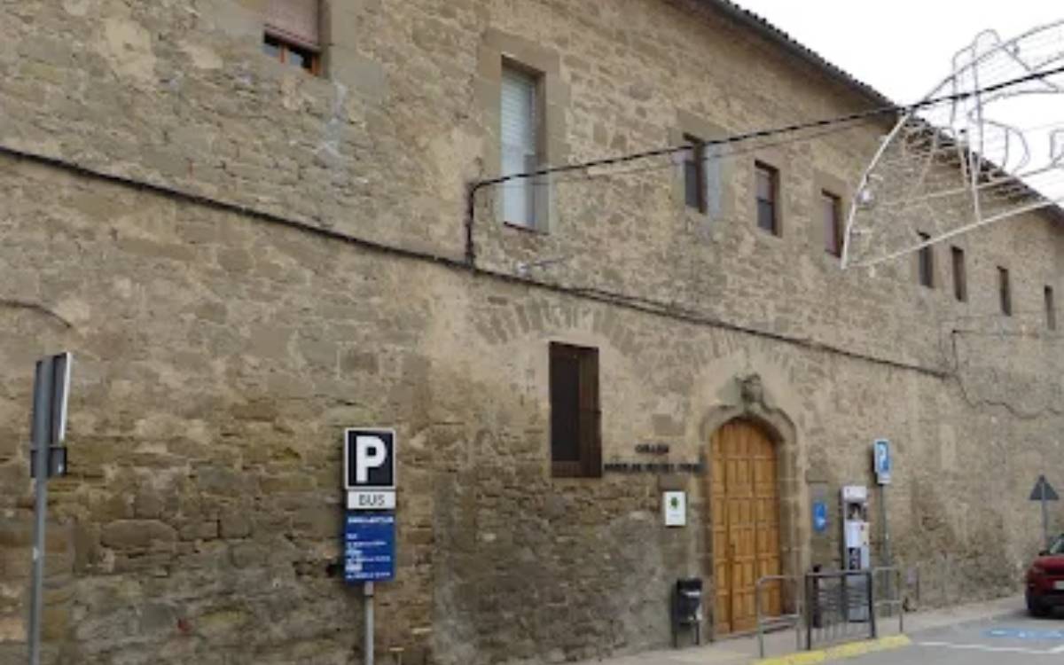 Famílies de la Fedac Guissona denuncien la pèrdua del transport i menjador gratuït per a 41 alumnes
