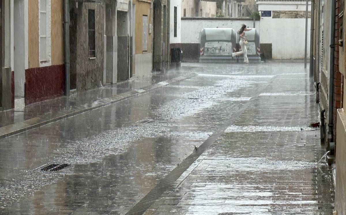 Pluges i tempestes a Catalunya: alerta taronja i risc d'inundacions