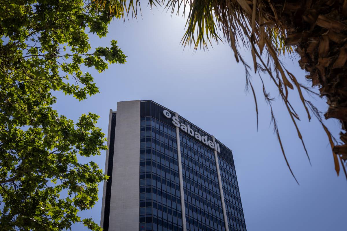 El Sabadell promet 6.300 milions als accionistes per intentar que rebutgin l’OPA