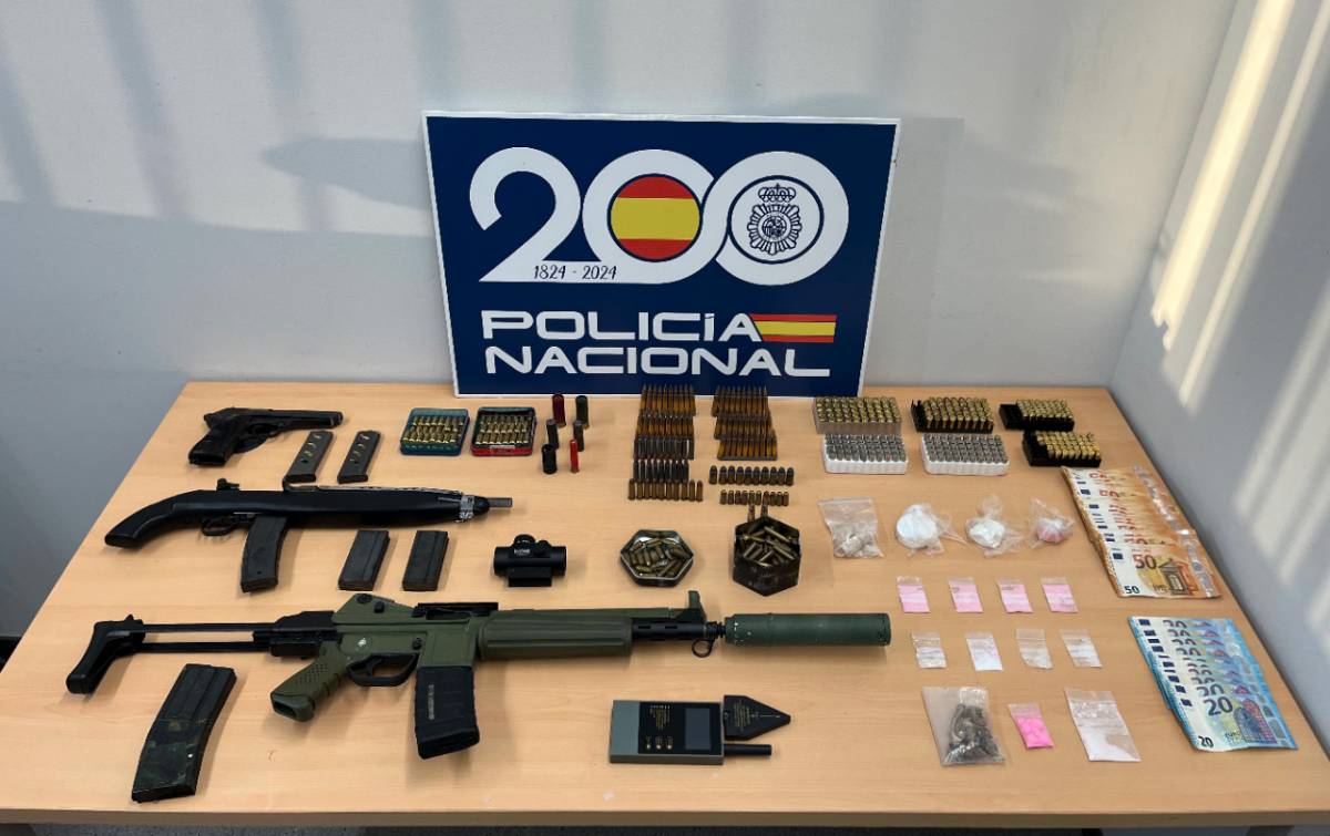 Intervenen dues armes de guerra i una pistola a Terrassa, de dos detinguts vinculats al narcotràfic