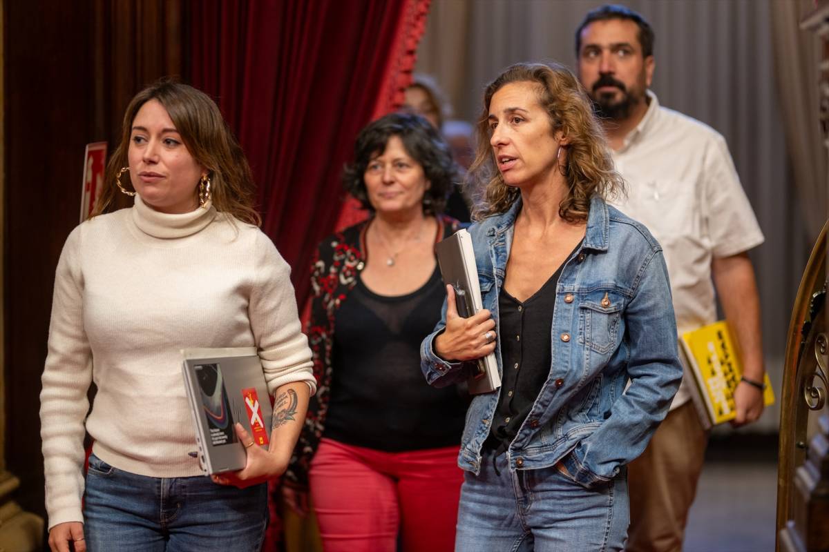 Què hi ha darrere la dimissió de Laia Estrada com a diputada de la CUP?