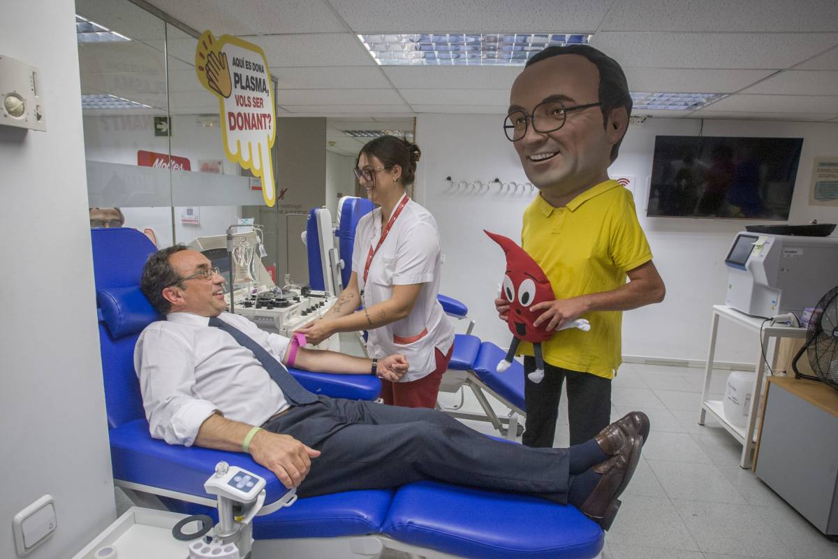 FOTOS | Els Capgrossos de Terrassa donen sang