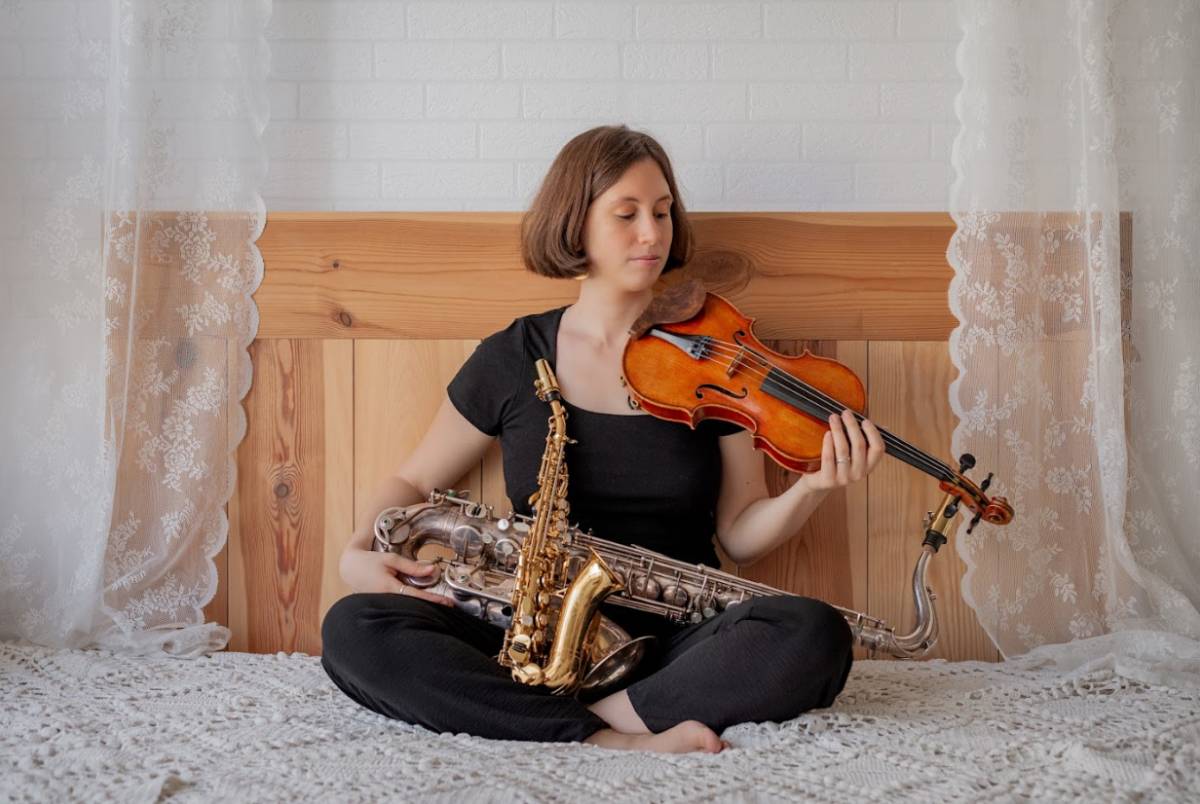 Èlia Bastida i swing per tancar el pati de la Nova Jazz Cava de Terrassa