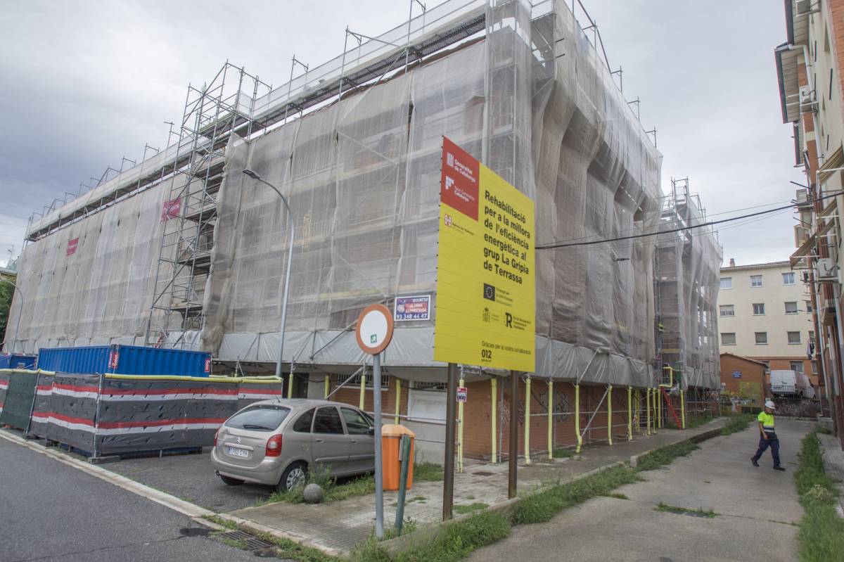 La Generalitat destina 10 milions d’euros a la rehabilitació energètica de 12 blocs d’habitatge públic a Terrassa