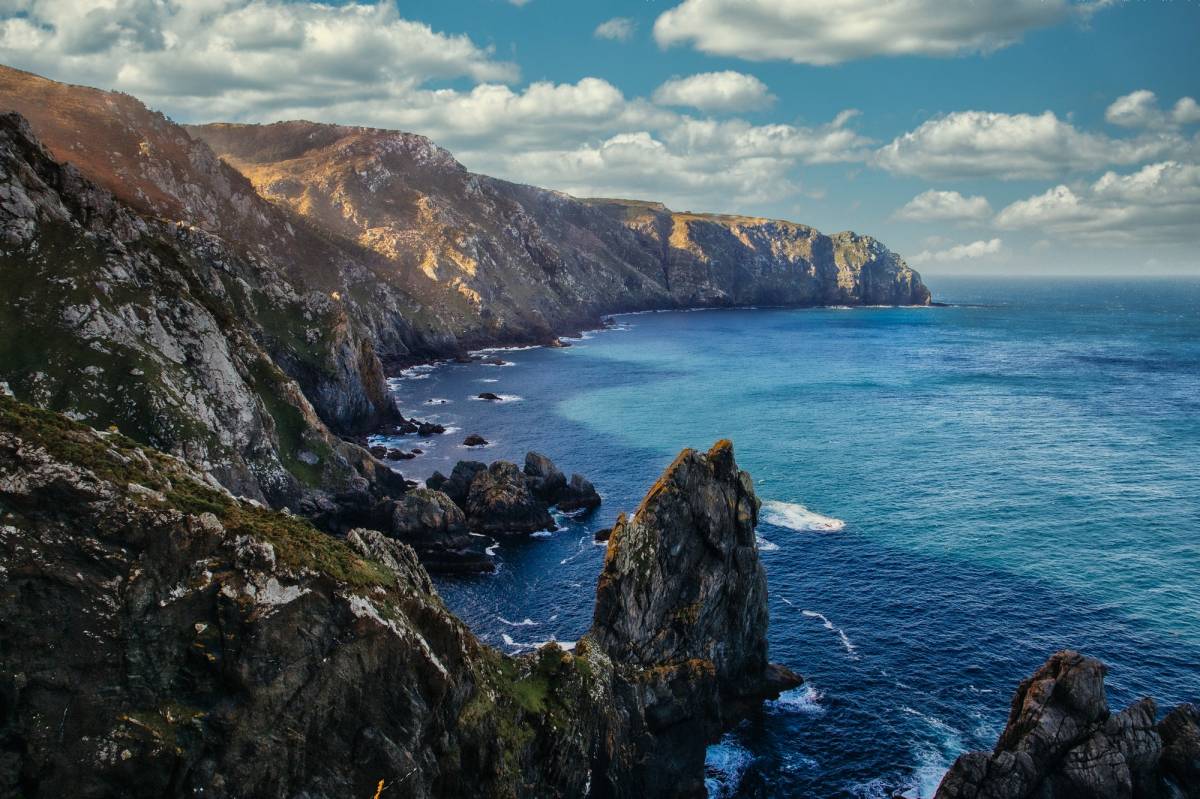 Llibres de mar i muntanya amb veu de dona 