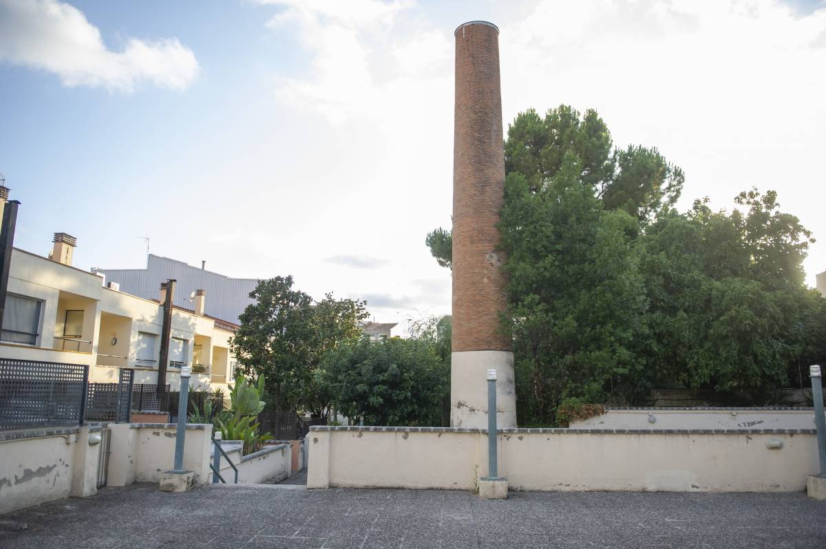 Saps on és... la xemeneia tallada que s’oculta?