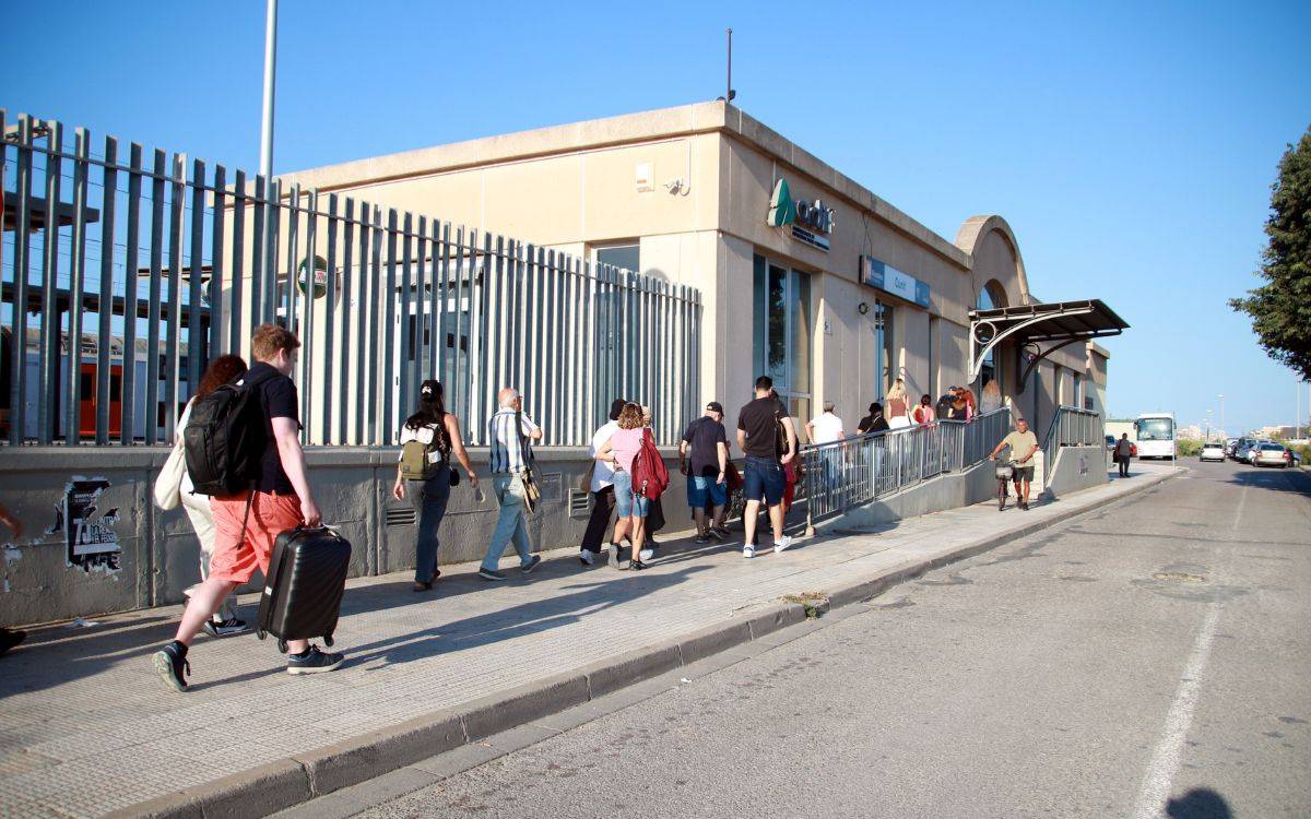 Noves incidències als trens a Sant Vicenç: «No hi ha cap dia que funcioni amb normalitat, n'estem fins als nassos»