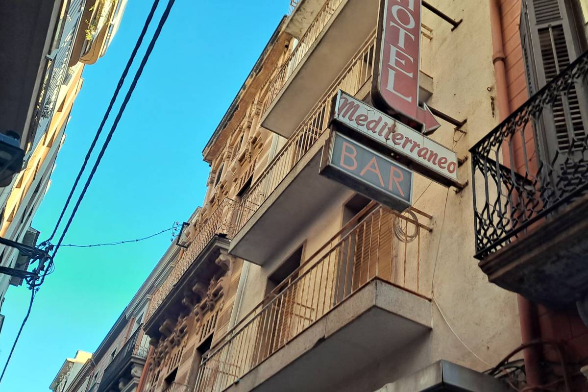 La Generalitat ven un hotel a Sant Feliu de Guíxols per 322.000 euros