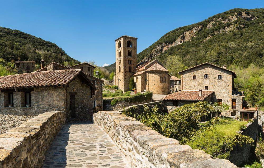 Aquest és un dels pobles més bonics de Catalunya: medieval, intacte i amb encant de conte