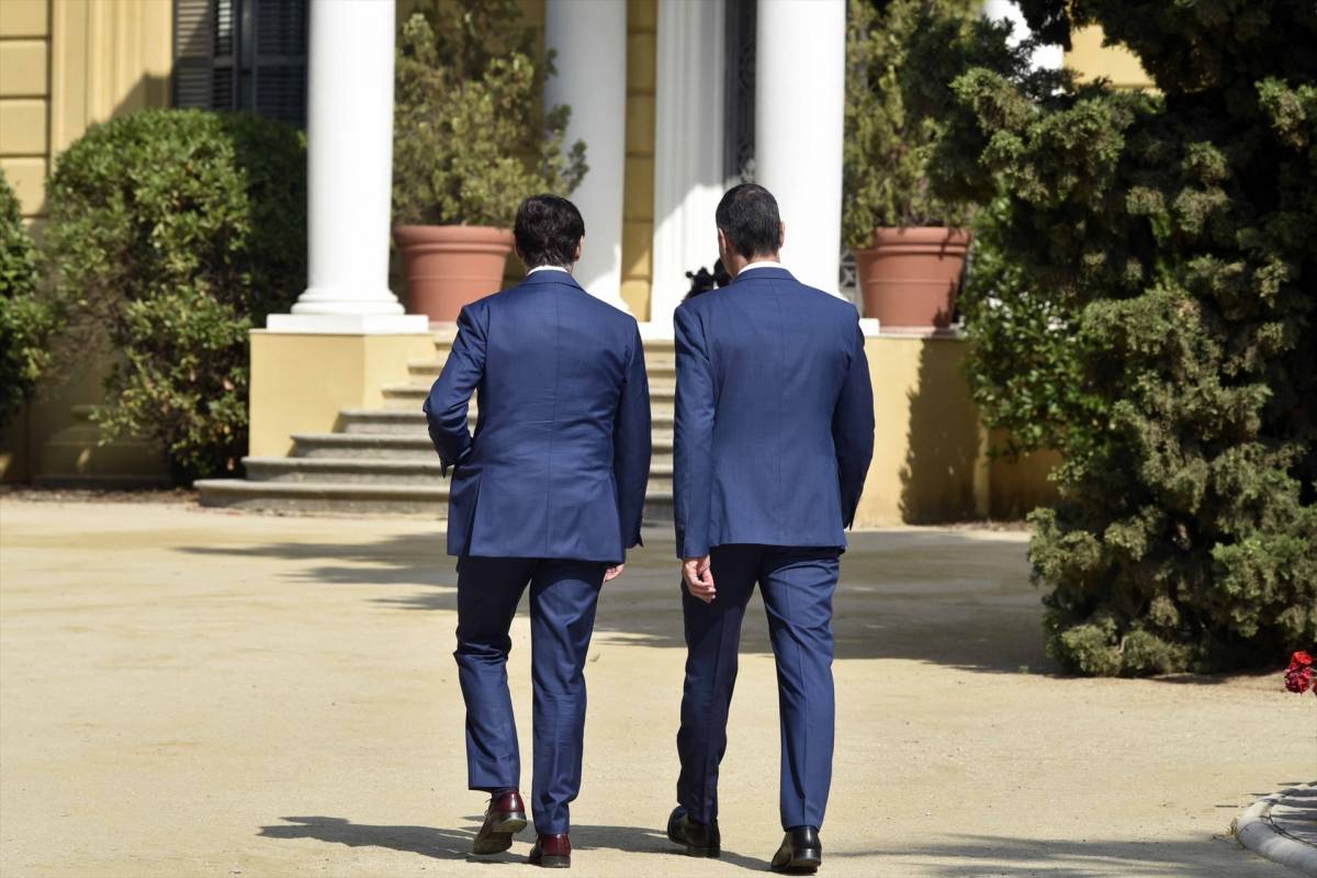 Un amic a Madrid amb turbulències: la inestabilitat de Sánchez, maldecap per a Illa