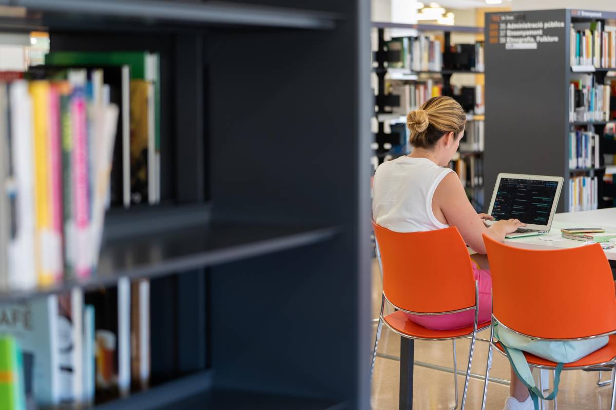 Només una biblioteca oberta a Sabadell durant tot el mes d'agost