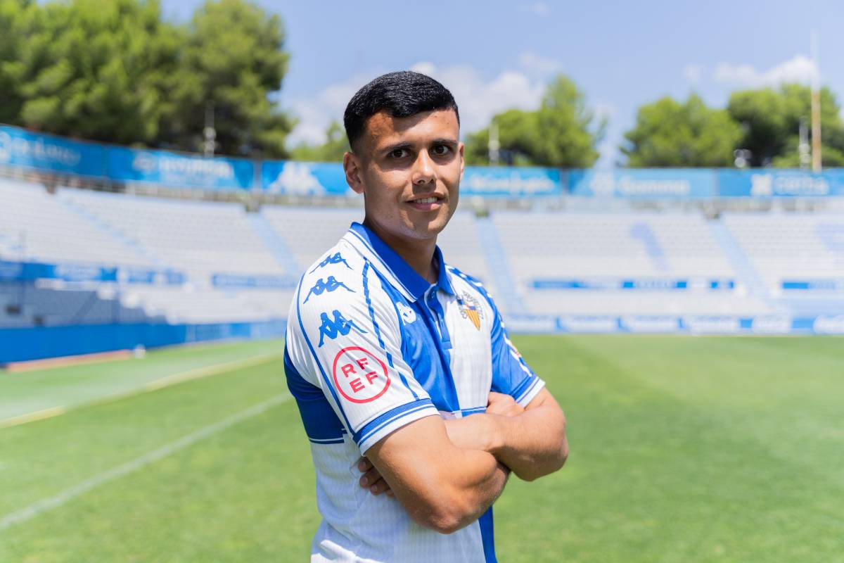 Priego, a la gespa de l`estadi - David Chao Priego, a la gespa de l`estadi
