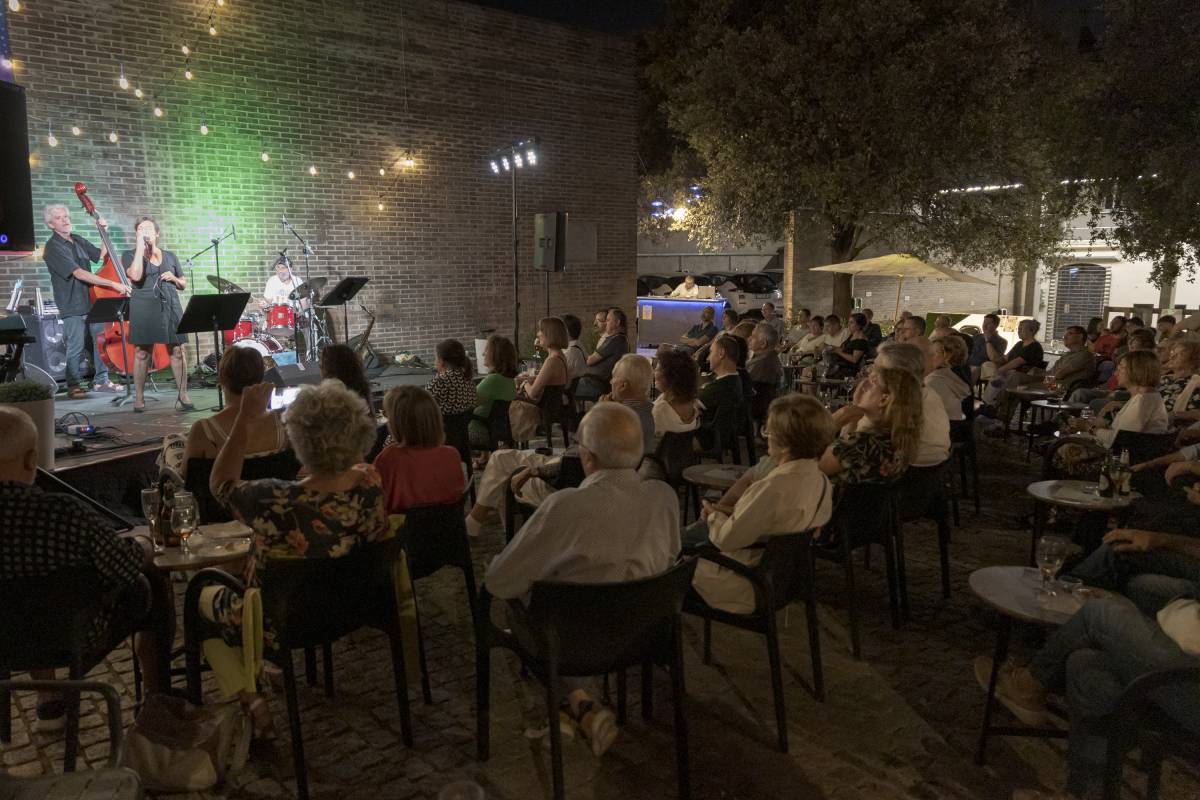 L`assistència al Jazz a la Fresca ha augmentat un 26% - Lluís Clotet L`assistència al Jazz a la Fresca ha augmentat un 26%