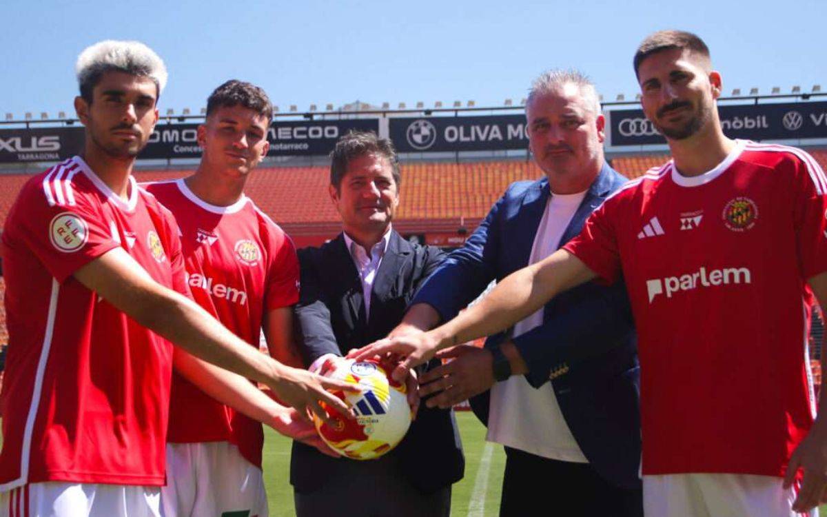 El Nàstic presenta David Alba, Mángel Prendes i César Morgado com a primers fitxatges per a la temporada 25/26