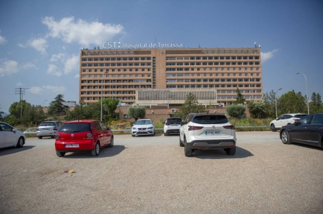 Busquen més espais a l’Hospital per aparcar mentre es fan obres