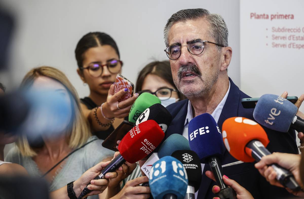 Dimiteix el comissionat del govern espanyol per la dana investigat per falsificar un títol acadèmic