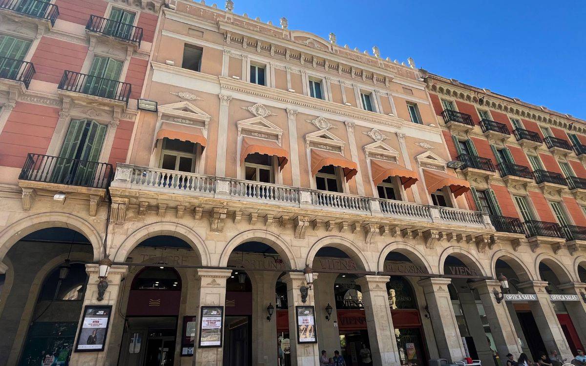 La societat El Círcol i el Teatre Fortuny comparteixen edifici. - S.P