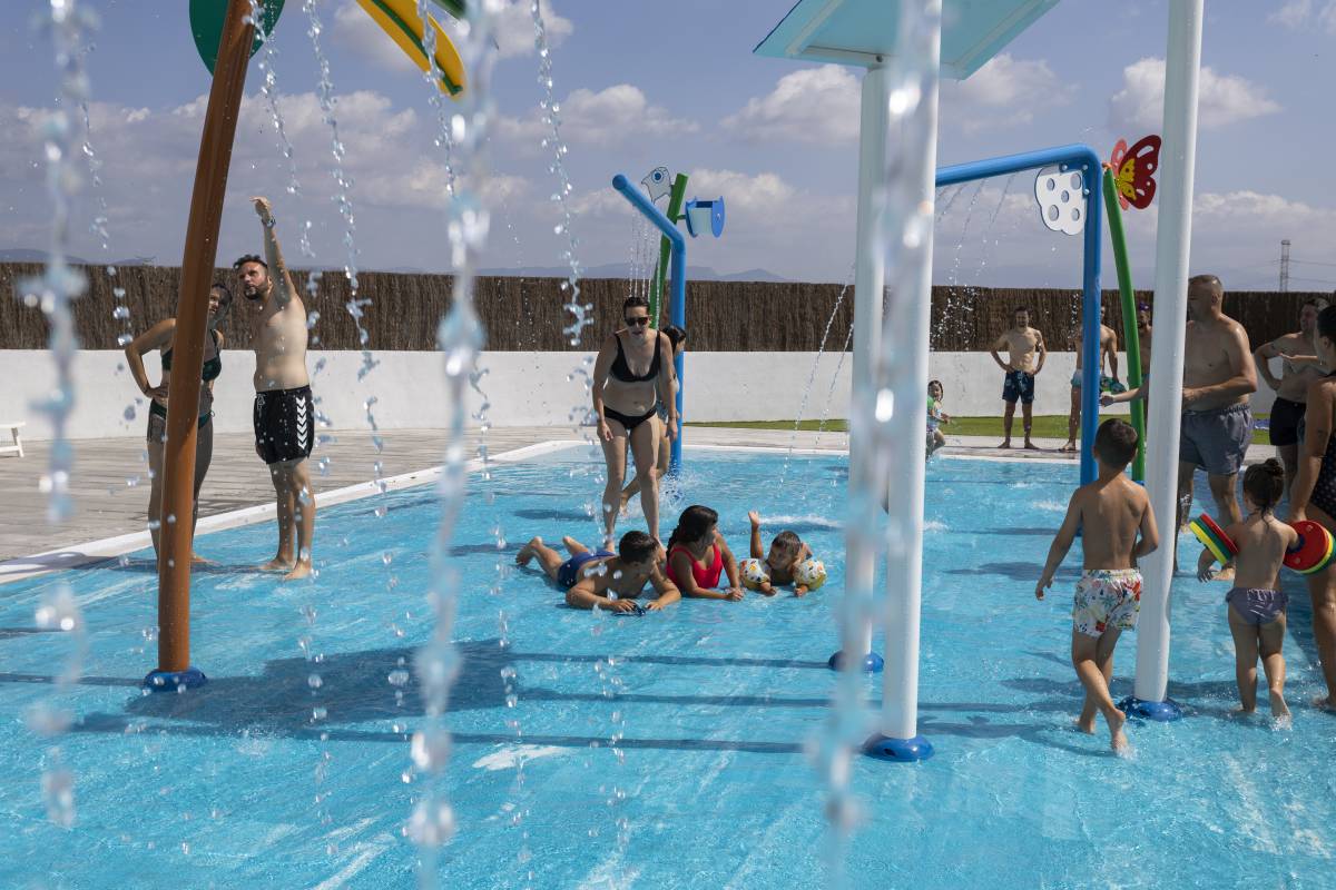 La renovada piscina de Polinyà ja està operativa - Cedida