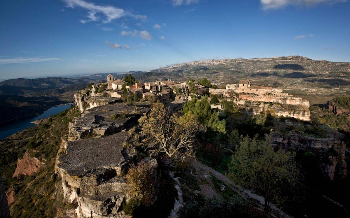 Vista zenital de la localitat de Siurana, adscrita al municipi de Cornudella. - Siurana Turisme