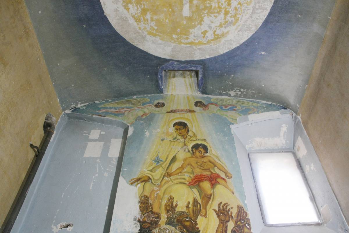 Descobertes unes pintures amagades durant 27 anys a la capella Gitana de la presó de la Model