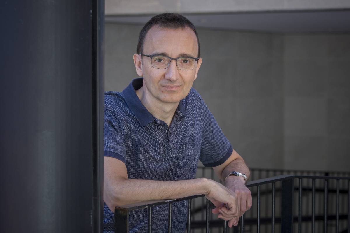 El poeta viu a Terrassa des de fa 13 anys - Nebridi Aróztegui El poeta viu a Terrassa des de fa 13 anys