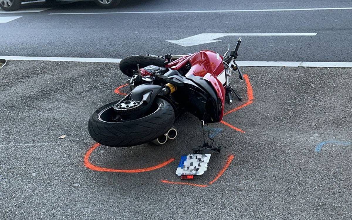 Mor un veí de Manresa en un accident de moto a la plaça Espanya