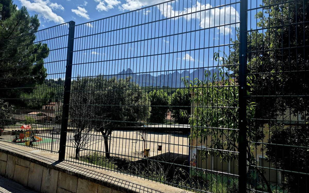 Castellbell i el Vilar renova la tanca de l'escola Jaume Balmes
