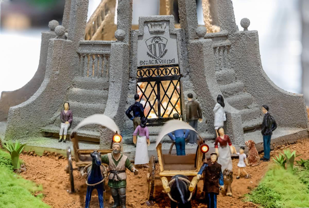 La maqueta de la Torre de l`Aigua, al detall - Juanma Peláez La maqueta de la Torre de l`Aigua, al detall