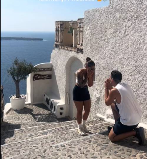 Una petició de matrimoni arruïnada per uns turistes es viralitza a xarxes