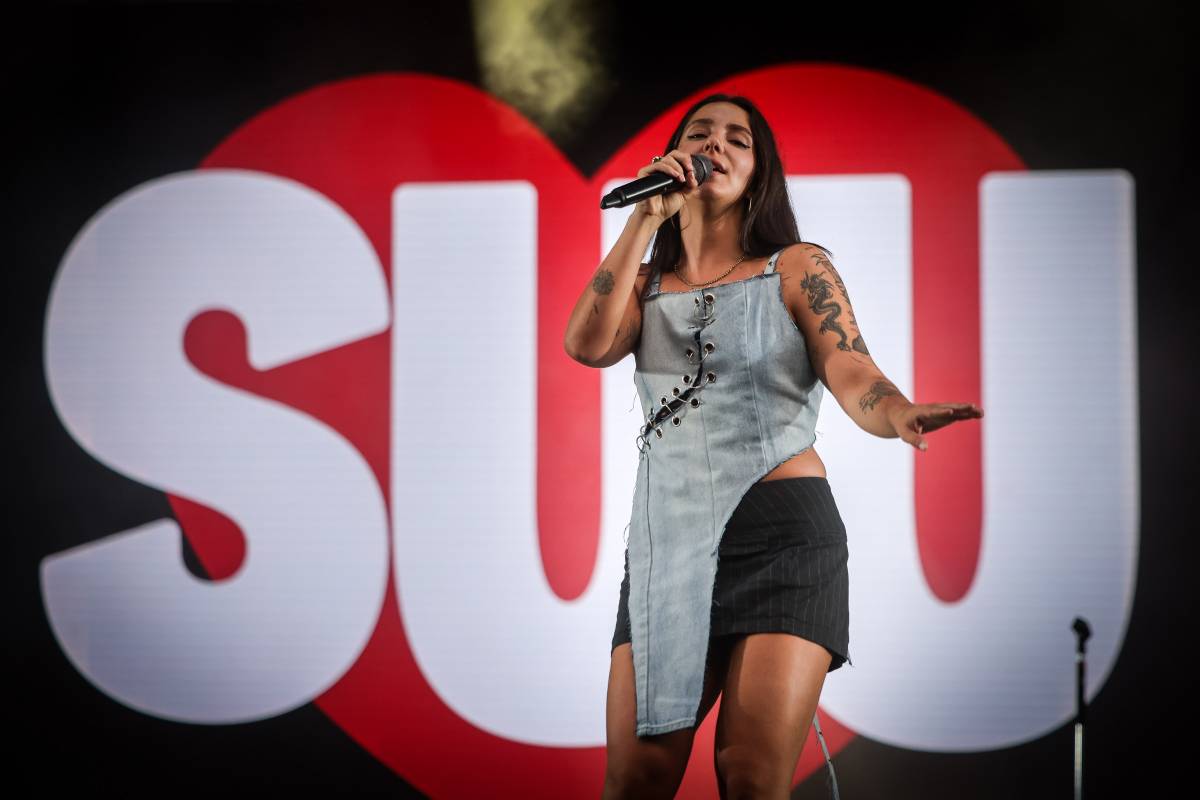 Suu en la seva actuació al Canet Rock 2025 - Jordi Borràs 