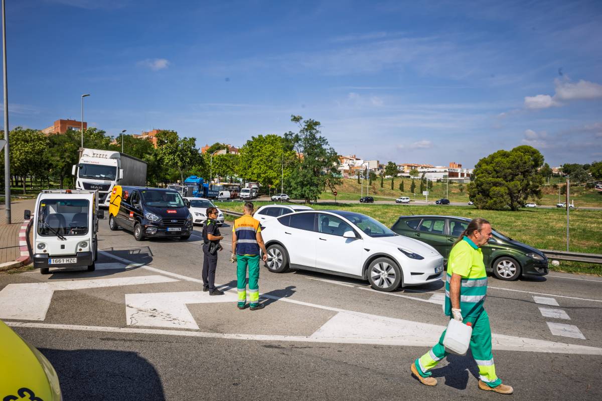 Un accident provoca llargues cues a la sortida de Sabadell