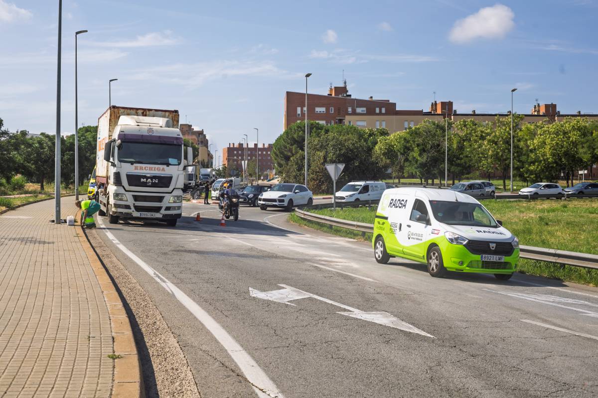 Un accident provoca llargues cues a la sortida de Sabadell