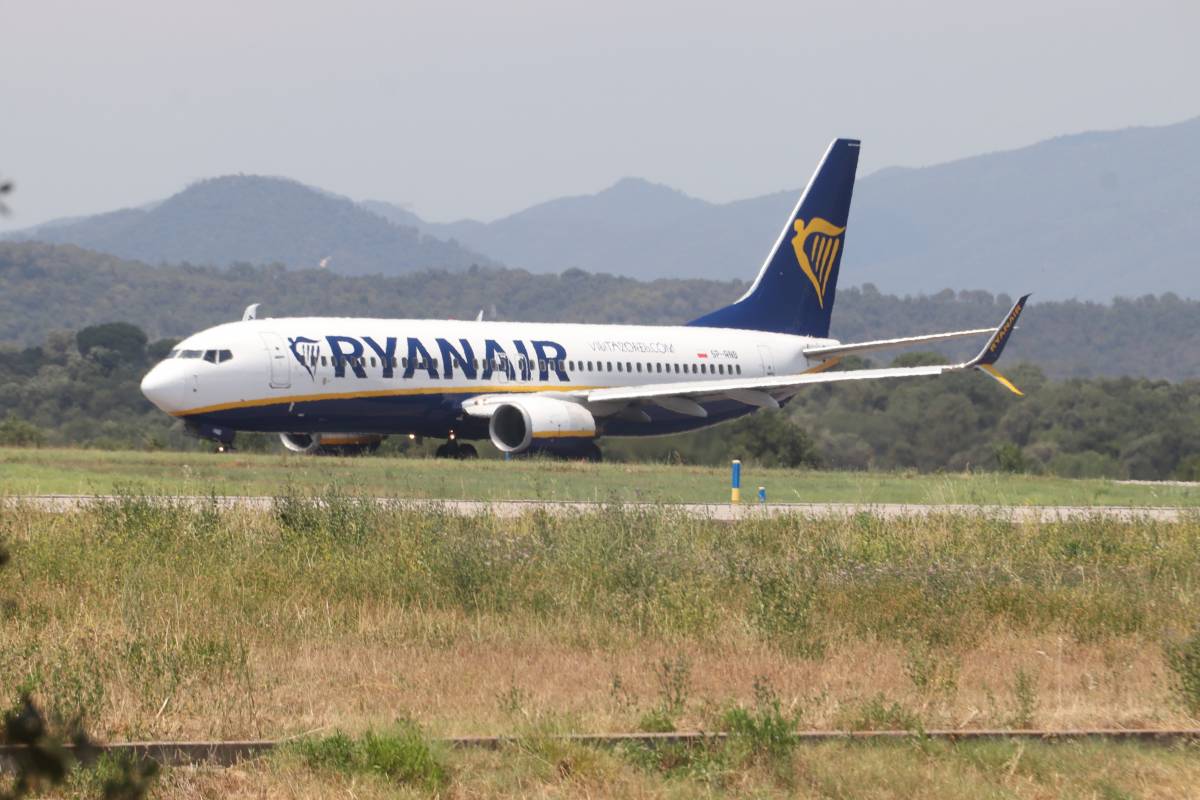 UGT convoca una vaga del servei d'equipatge de Ryanair a partir del 15 d'agost