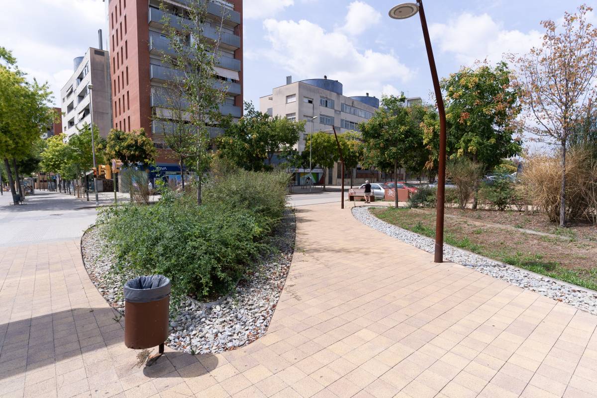 Saps on és... la plaça que no hi posa el nom enlloc?
