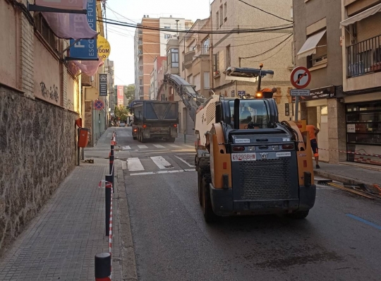 Terrassa millora l’asfalt a Arquimedes i davant de LaFACT