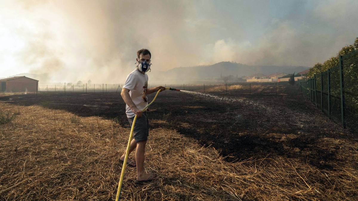 La sequera i la tramuntana impulsen el pitjor incendi dels darrers 50 anys a França