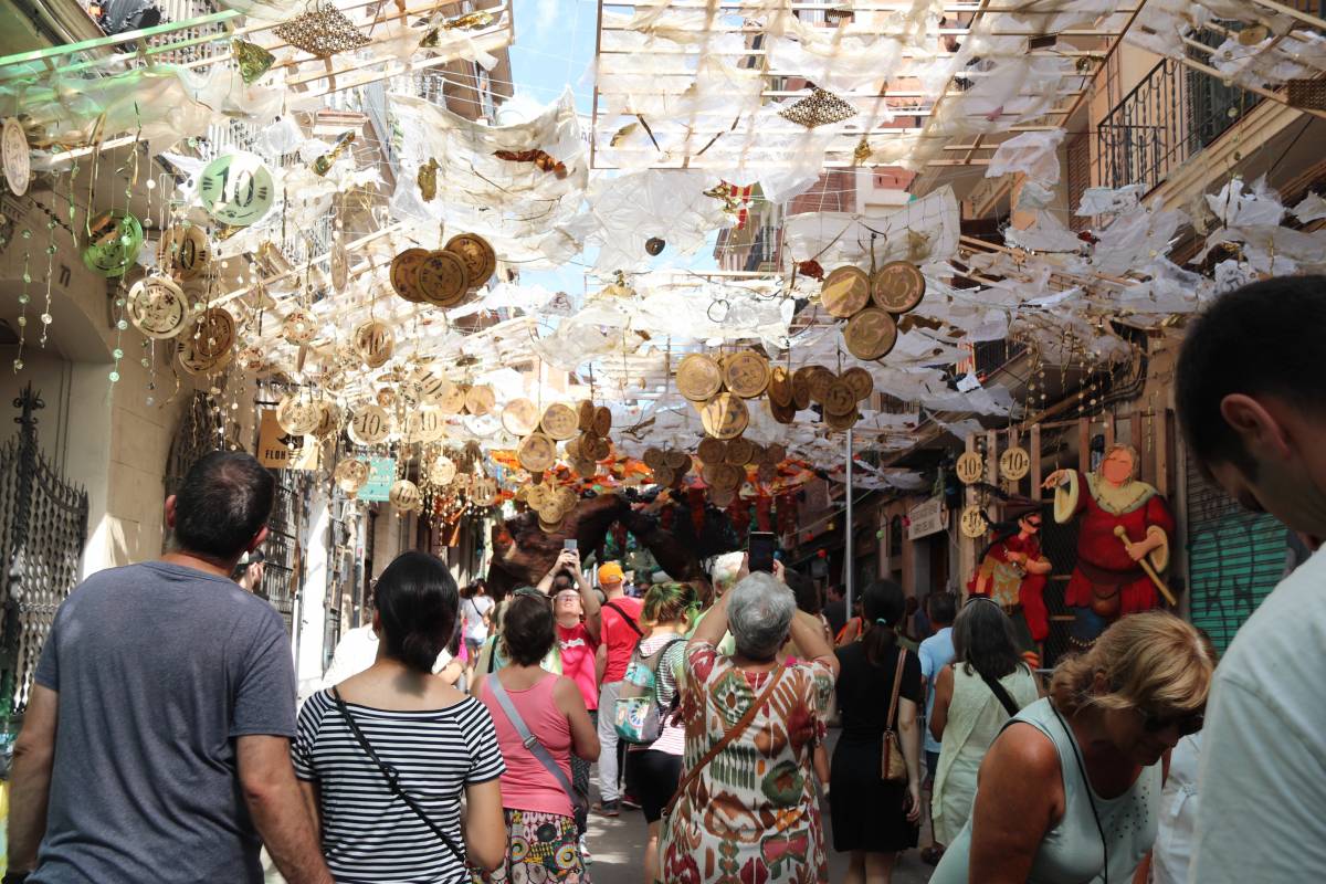 Festes de Gràcia 2025: cartell, concerts, carrers guarnits i programa 