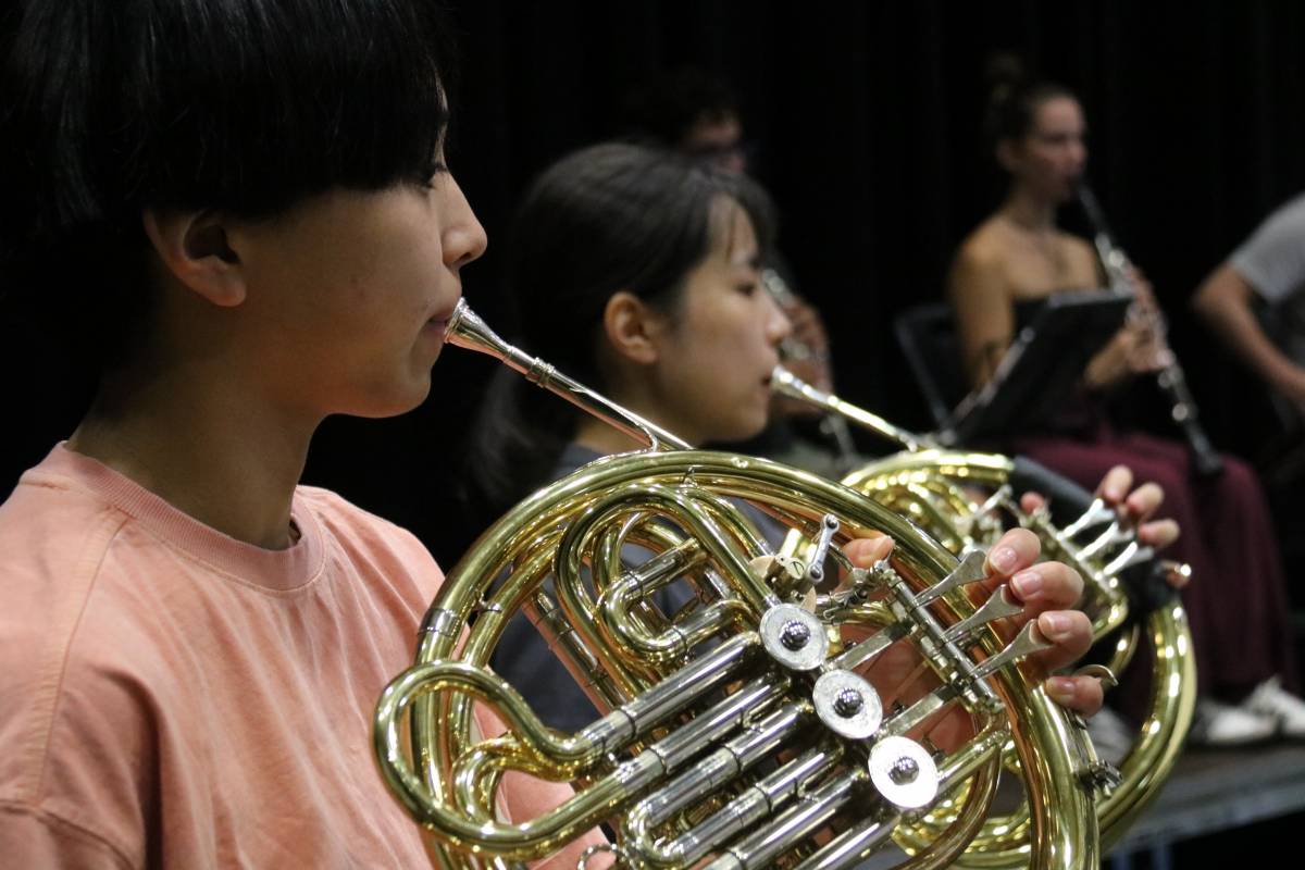 Prop d'un centenar d'alumnes d'arreu del món aprenen música clàssica d'alt nivell a Solsona: "És un privilegi immens"