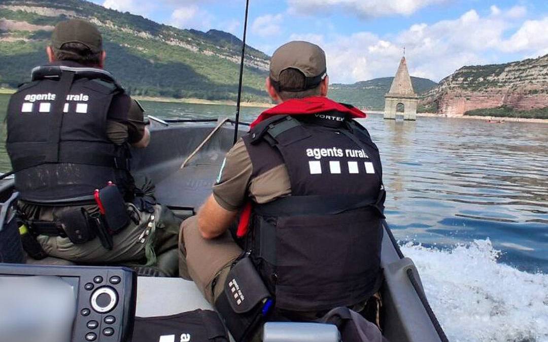 Els Agents Rurals denuncien 11 persones per no complir la normativa de pesca a Sau