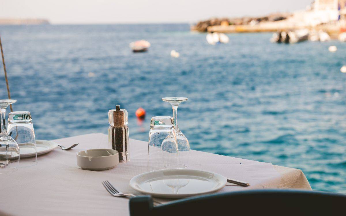 Els restaurants de la Costa Daurada viuen un estiu amb molta afluència, però menys consum
