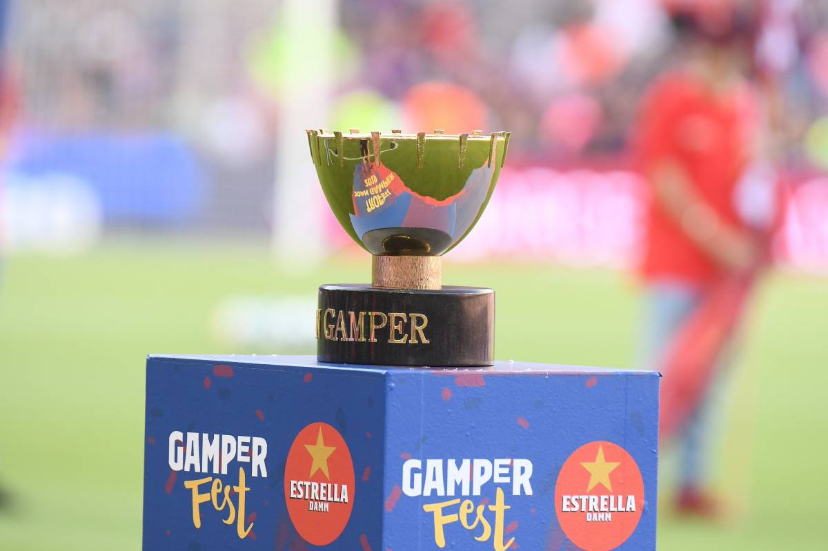 Imatge de l’actual trofeu Joan Gamper