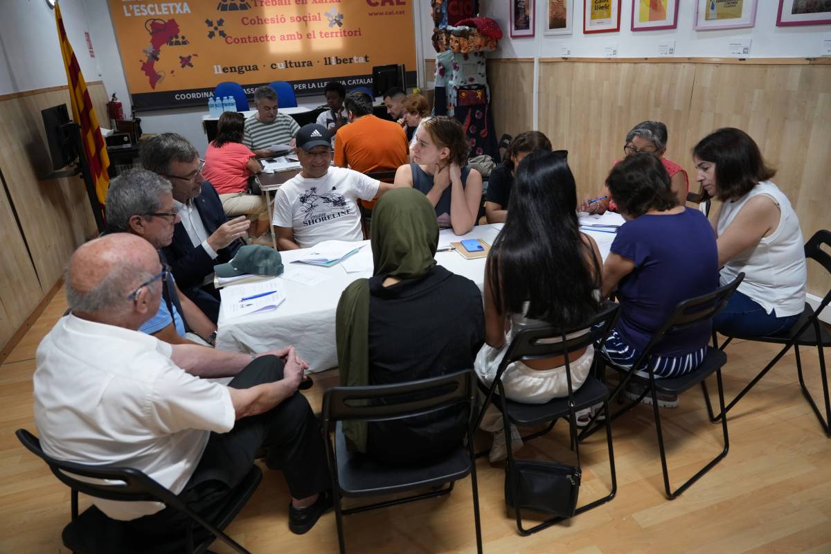 La tasca del projecte lingüístic Xerrem Junts: «Quan arribes a un país estranger, el primer és integrar-se, per això, estic aprenent català»